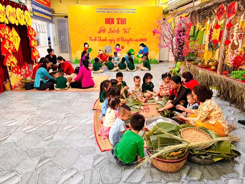 Ngày hội gói bánh tét