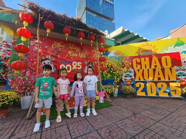 Tham gia hội thi  Góc phố chào xuân, đón tết nghĩa tình, gia đình hạnh phúc 