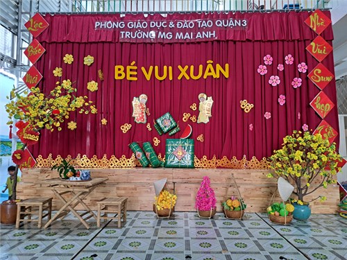 Bé vui xuân 2025