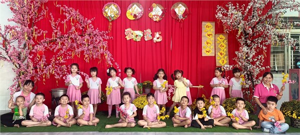 Cùng lớp Lá 2 đón xuân Ất Tỵ 2025 với những bài hát vui tươi! 🌺🎶
