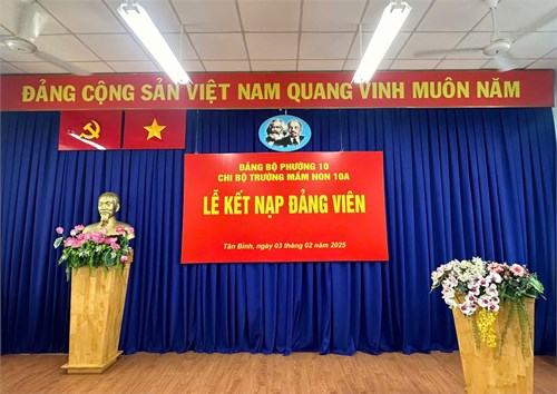 Công đoàn viên ưu tú Nguyễn Thị Loan được kết nạp Đảng