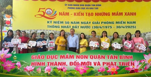 Trường mầm non 10a: tham gia ngày hội triển lãm tranh, kỷ yếu mầm non quận tân bình  dấu ấn 50 năm đồng hành - kiến tạo những mầm xanh 