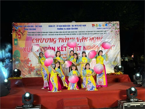 Chi bộ Mầm non 10 tham gia chương trình văn nghệ  Xuân đoàn kết-Tết nghĩa tình 