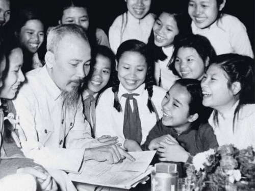 Tinh thần tự học của Hồ Chủ tịch trong suy nghĩ của người trẻ