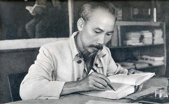 Nâng cao đạo đức cách mạng, quét sạch chủ nghĩa cá nhân