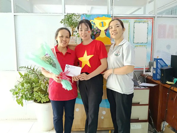 Chúc mừng sinh nhật cô Nguyễn Thị Thu Thảo. Chúc cô luôn vui vẻ, mạnh khỏe, hạnh phúc và thành công.