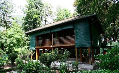 Câu chuyện về Bác Hồ:  Bể cá vàng dành cho các cháu 