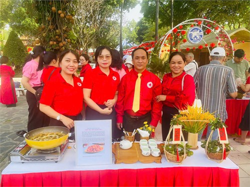 Hội thi  Làm mứt và chưng mâm tết   Tết Nguyên Đán Ất Tỵ năm 2025