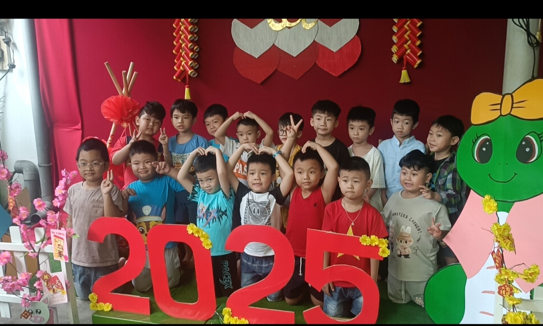 Lớp 5B vui Xuân Ất Tỵ.