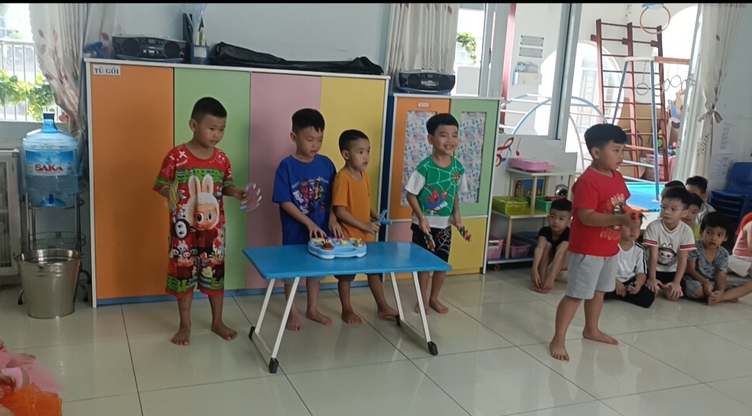 Hoạt động giờ học lớp 5B