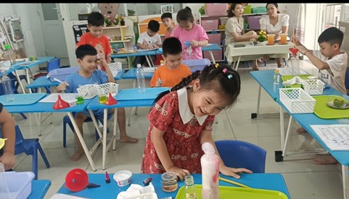 Hoạt động giờ học lớp 5B