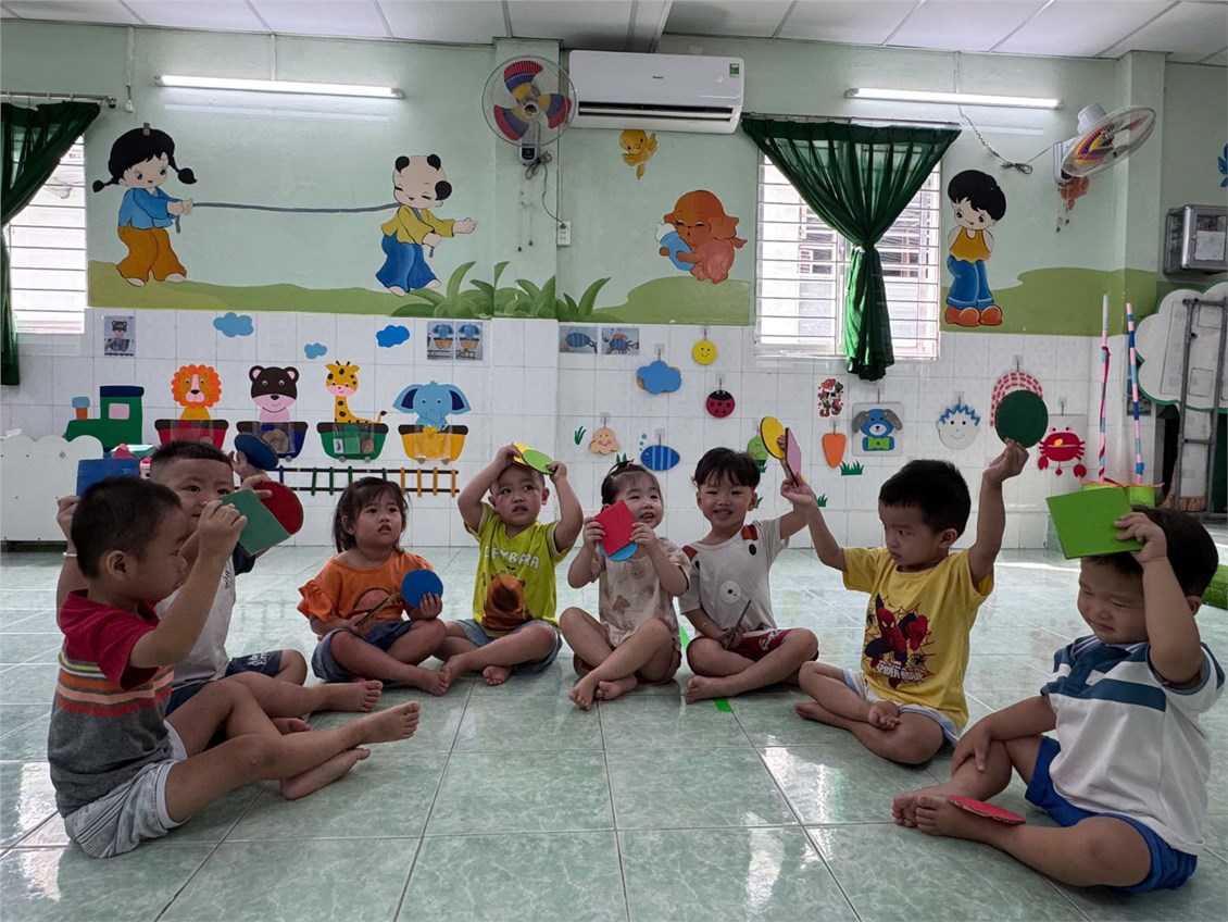 Tiết học ôn hình tròn, hình vuông