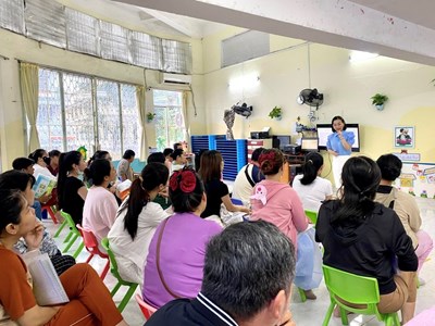 Trường Mầm non 11 đã tổ chức họp cha mẹ học sinh cuối năm.