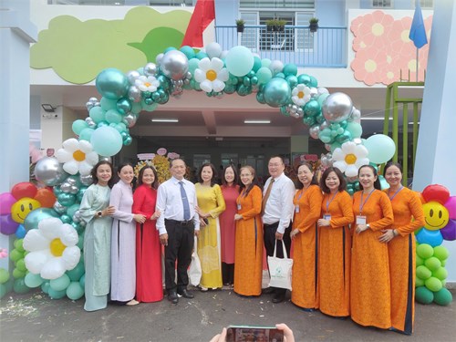 Niềm vui về ngôi trường mầm non 12 mới khánh thành mừng 50 năm thống nhất đất nước
