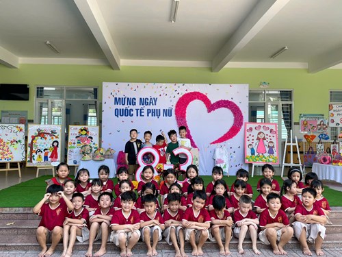 Mừng Ngày Quốc Tế Phụ Nữ 8/3