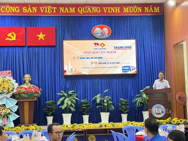 Ban chấp hành chi đoàn mầm non 13 tham dự   chương trình họp mặt kỷ niệm 94 năm ngày thành lập đoàn tncs hồ chí minh (26/3/1931 - 26/3/2025) và 90 năm ngày thành lập dân quân tự vệ (28/3/1935 – 28/3/2025)    
