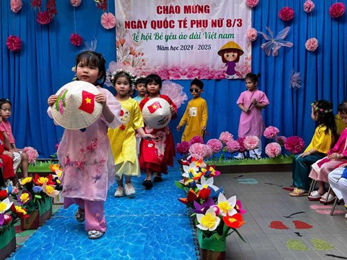 Lễ hội  bé yêu áo dài việt nam 
