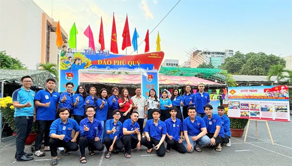 Chi đoàn trường Mầm non 14 tham gia đêm hội tòng quân năm 2025