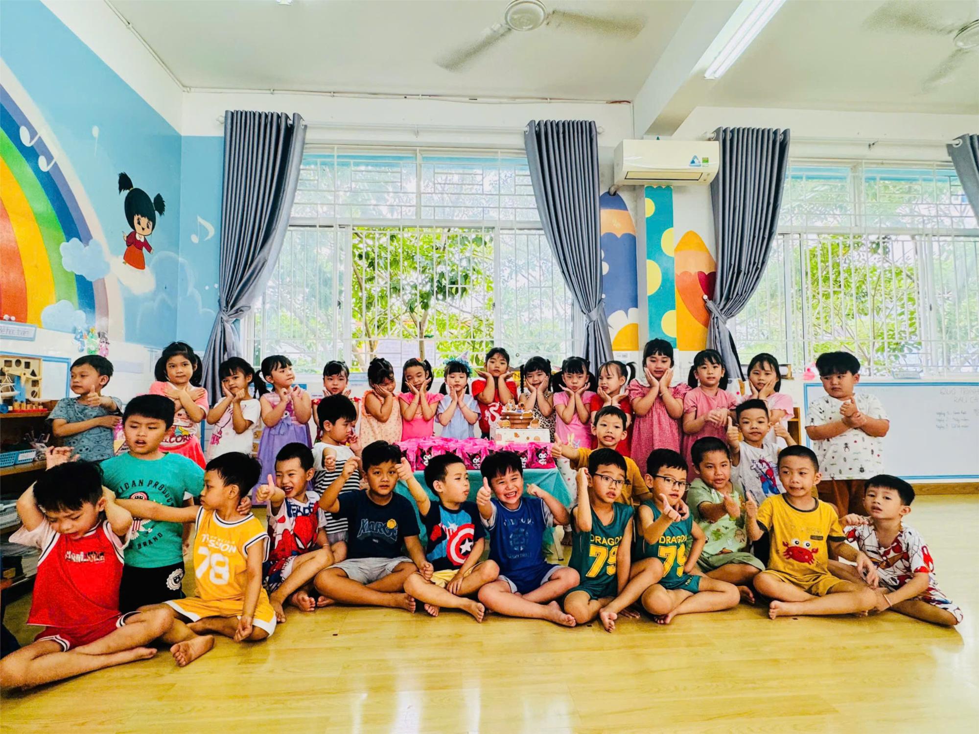 Lớp Lá 4 Tổ chức sinh nhật tháng 2
