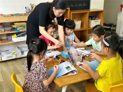 Lớp chồi 2 tạo hình chú rùa và cá nóc siêu đáng yêu.