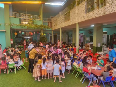 Tiệc buffet cuối năm học 2024 - 2025