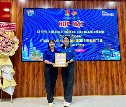 Chi đoàn Mầm non 15 tham dự Họp mặt kỷ niệm 94 năm ngày thành lập Đoàn TNCS Hồ Chí Minh (26/3/1931 - 26/3/2025), 90 năm ngày truyền thống Dân quân tự vệ (28/3/1935 - 28/3/2025) và nhận giấy công nhận đạt danh hiệu Chi đoàn  3 nắm - 3 biết - 3 làm  năm 2024