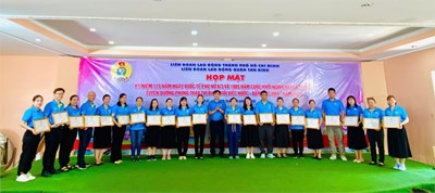 CĐCS Trường Mầm non 15 nhận giấy khen đã có thành tích tiêu biểu trong phong trào thi đua  Giỏi việc nước, đảm việc nhà  năm 2024