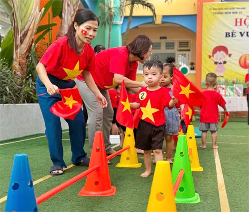 Sáng 25/4/2025 Trường Mầm non 15 tổ chức Hội thao Bé vui - Bé khỏe năm học 2024 - 2025 cho các bé khối Nhà trẻ.