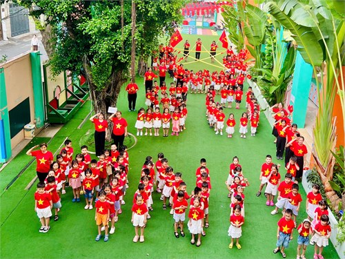 Trường Mầm Non 15 tự hào chào mừng kỷ niệm 50 năm ngày thống nhất đất nước, vun đắp những ước mơ tươi đẹp cho thế hệ trẻ, gìn giữ truyền thống và tình yêu dân tộc