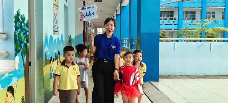 Các bé khối Lá trường Mầm non 15, quận Tân Bình đã có một buổi tham quan thật vui và ý nghĩa tại trường Tiểu học Phan Huy Ích!