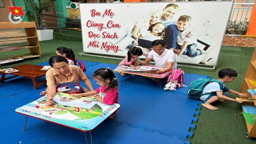 Chi đoàn phối hợp cùng trường Mầm non 15 hưởng ứng  Ngày Sách và Văn hóa đọc Việt Nam  lần thứ 4 năm 2025