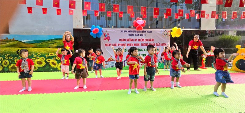 Kỷ niệm 50 năm giải phóng Miền nam thống nhất đất nước.