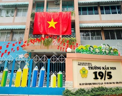Trường Mầm non 19/5 hân hoan chào đón kỷ niệm 50 năm Ngày Giải phóng Miền Nam, thống nhất đất nước.