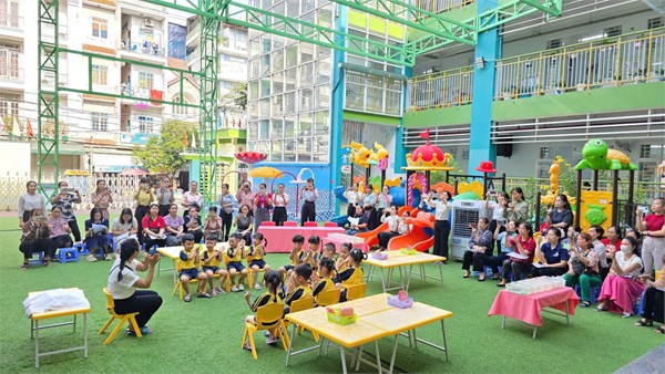Chuyên đề cấp quận  Tổ chức hoạt động khám phá khoa học qua thực hành, trãi nghiệm cho trẻ mầm non”