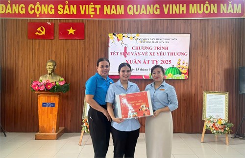 Chương trình  tết sum vầy - vé xe yêu thương  nhân dịp tết ất tỵ 2025