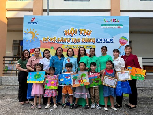 Bé tham gia Hội thi Bé vẽ cùng Bitex cấp huyện