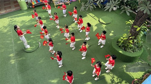 Trường Mầm non 24B tổ chức đồng diễn bài tập thể dục cho trẻ mẫu giáo hướng đến Chào mừng kỷ niệm 50 năm Ngày Giải phóng Miền Nam