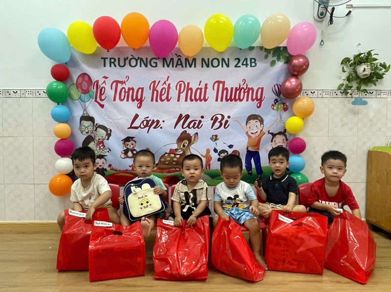 <a href="/thu-vien-cua-be/le-tong-ket-va-phat-thuong-nhom-nai-bi-19-24-thang-nam-hoc-2024-2025/ctfull/28456/763205">Lễ tổng kết và phát thưởng nhóm Nai bi (19-24<span class=bacham>...</span></a>