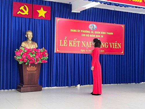 Chi Bộ Tổ Chức Lễ Kết Nạp Đảng Viên