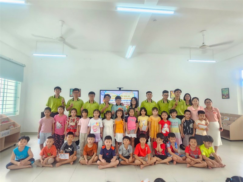 <a href="/tin-tuc-su-kien/chuong-trinh-ke-chuyen-chu-de-nhung-trang-sach-yeu-thuong/ctfull/28470/751217">Chương trình kể chuyện chủ đề:  Những Trang sách<span class=bacham>...</span></a>