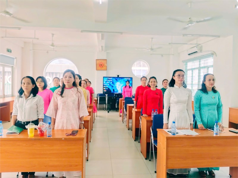 <a href="/tin-tuc-su-kien/ngay-2842025-chi-bo-mam-non-26-to-chuc-le-ket-nap-dang-vien-moi-nguyen-thi-cam/ctfull/28470/752765">Ngày 28/4/2025, Chi bộ Mầm non 26 tổ chức Lễ<span class=bacham>...</span></a>