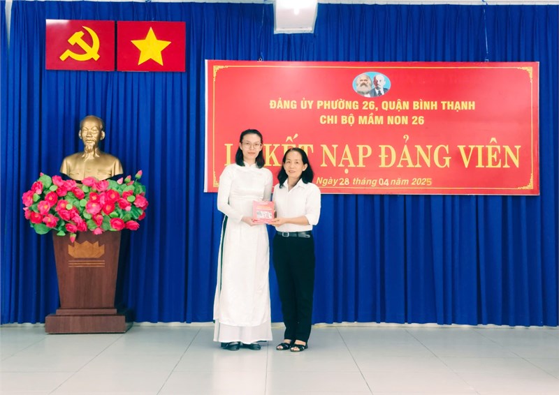 <a href="/tin-tuc-su-kien/ngay-2842025-chi-bo-mam-non-26-to-chuc-le-ket-nap-dang-vien-moi-nguyen-thi-cam/ctfull/28470/752768">Ngày 28/4/2025, Chi bộ Mầm non 26 tổ chức Lễ<span class=bacham>...</span></a>