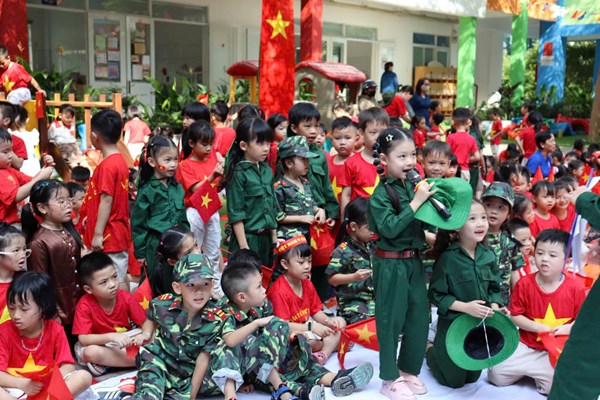 <a href="/tin-tuc-su-kien/cac-be-tham-gia-hoi-thao-chao-mung-giai-phong-mien-nam-thong-nhat-dat-nuoc-30-4/ctfull/28470/760805">Các bé tham gia hội thao chào mừng giải phóng<span class=bacham>...</span></a>