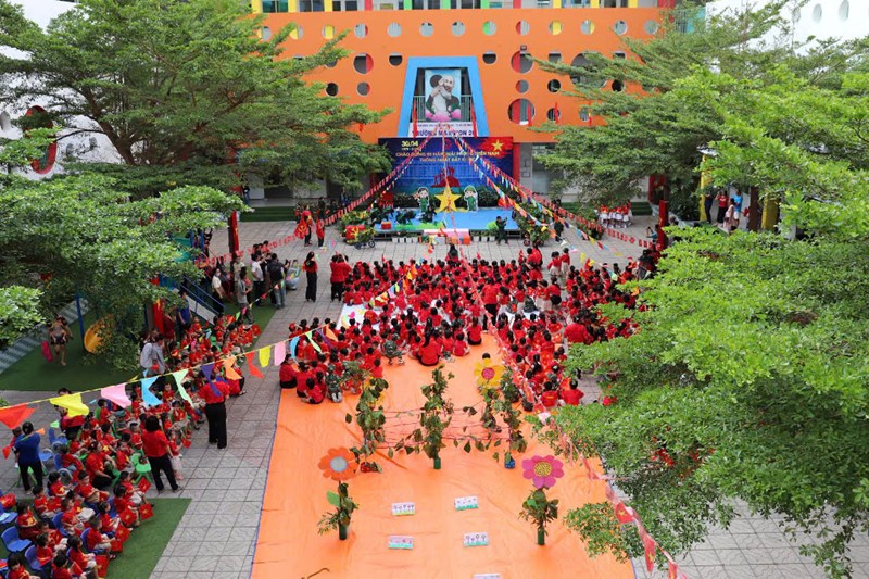 <a href="/tin-tuc-su-kien/cac-be-tham-gia-hoi-thao-chao-mung-giai-phong-mien-nam-thong-nhat-dat-nuoc-30-4/ctfull/28470/760905">các bé tham gia hôi thao chào mừng giải phóng<span class=bacham>...</span></a>