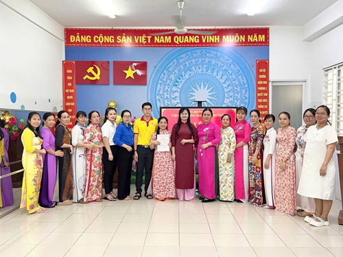 Lễ kết nạp Đảng viên mới của Chi bộ Trường Mầm Non Phường 2