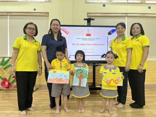 Các bé tham gia hội thi  Bé vẽ sáng tạo cùng Bitex