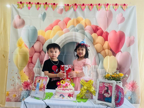 Chúc mừng sinh nhật bé