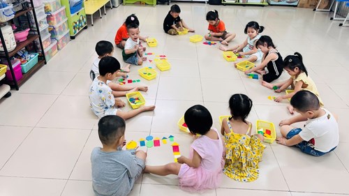 Tiết học toán của các bé lớp Mầm 1.