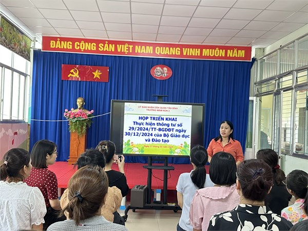 Trường Mầm non 2 họp triển khai Thực hiện thông tư số 29/2024/TT-BGDĐT ngày 30/12/2024 của Bộ Giáo dục và Đào tạo
