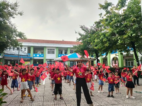 Trường Mầm non 2/9 tổ chức Thể dục Đồng diễn Chào mừng kỷ niệm 50 năm Ngày giải phóng Miền Nam thống nhất đất nước (30/4/1975 - 30/4/2025).